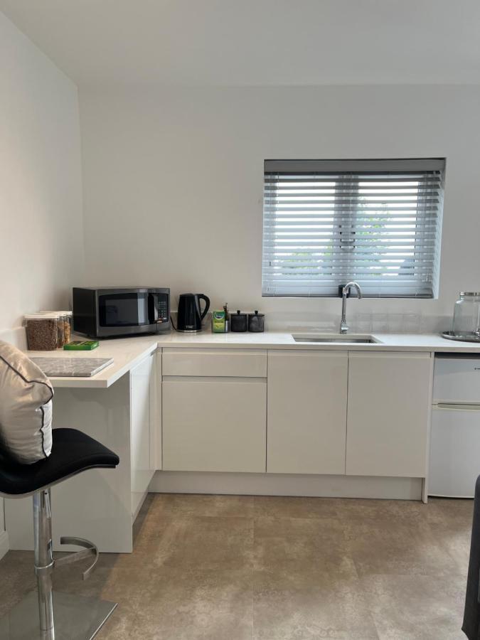 Terfyn Hall Aquarium Apartment 1 普利斯坦丁 外观 照片