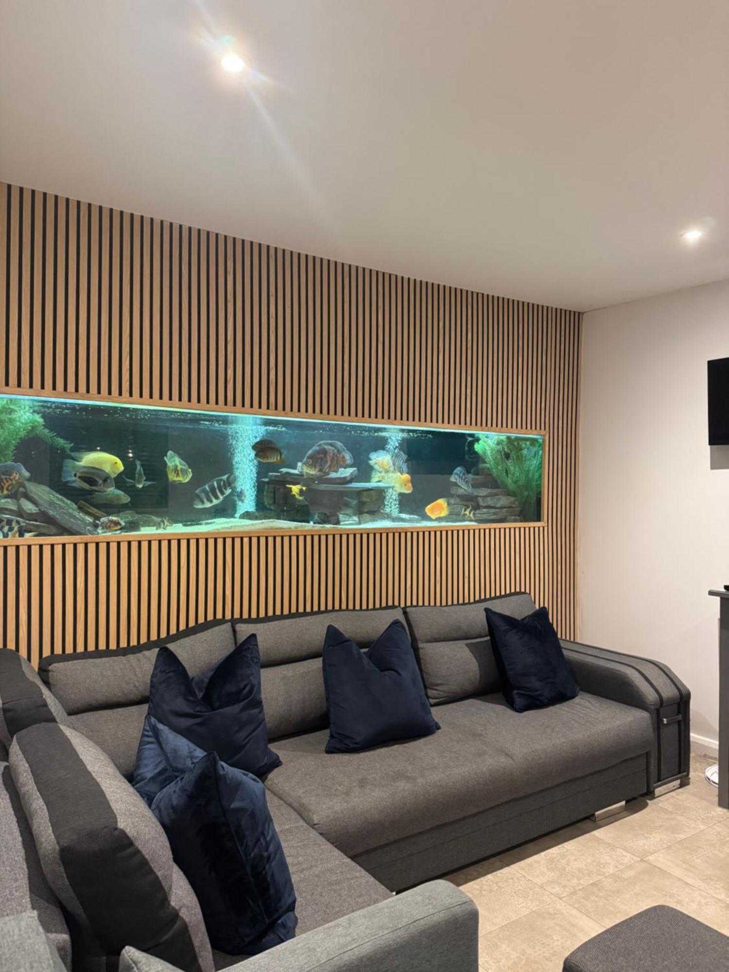 Terfyn Hall Aquarium Apartment 1 普利斯坦丁 外观 照片